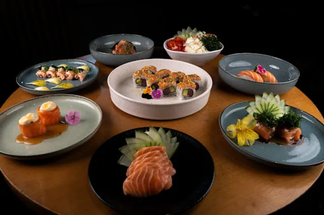 Maré Poke Hawaiian Food