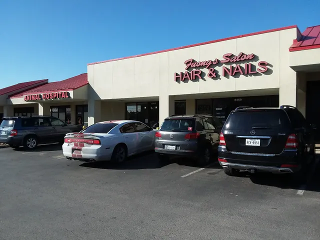 River Oaks Shopping Center