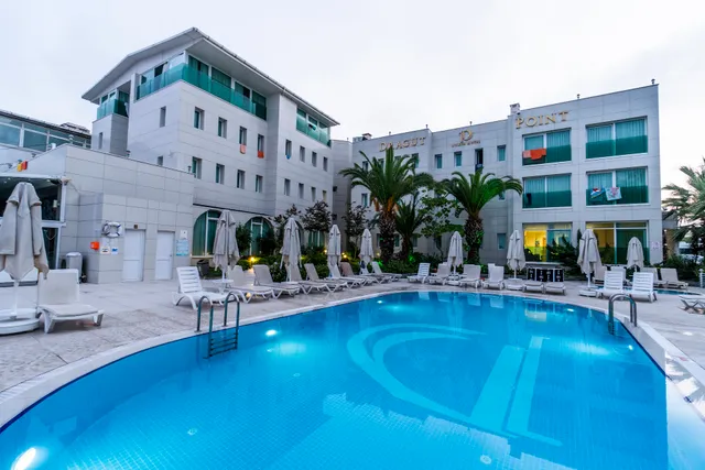 Dragut Point North Hotel