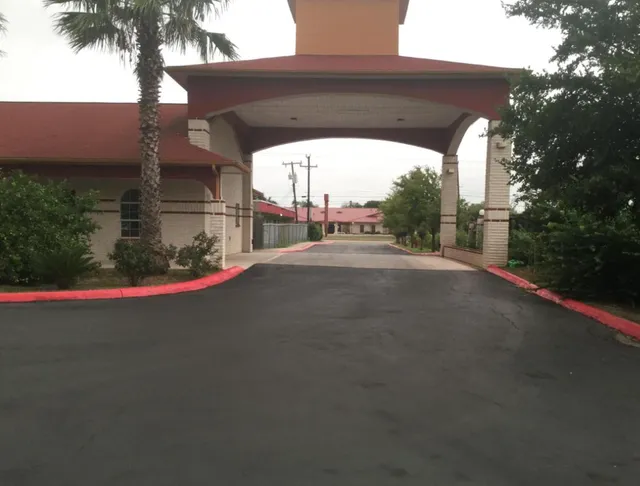 Luxury Inn and Suits Lackland AFB/Seaworld