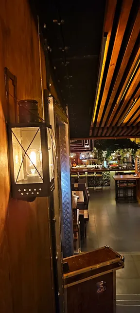 GАРАЖ Гриль-Бар