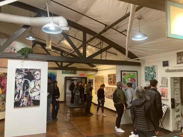 Art Wavy Studio + Show room