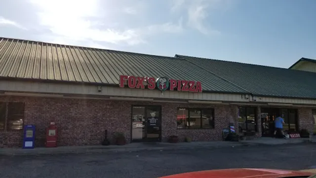 Fox's Pizza Den