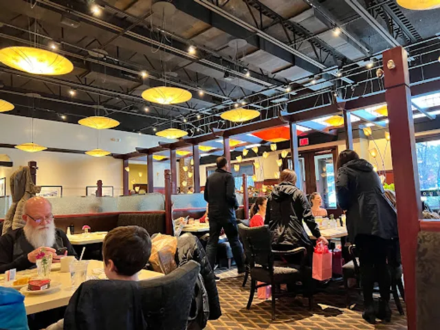 Lucky 32 Southern Kitchen