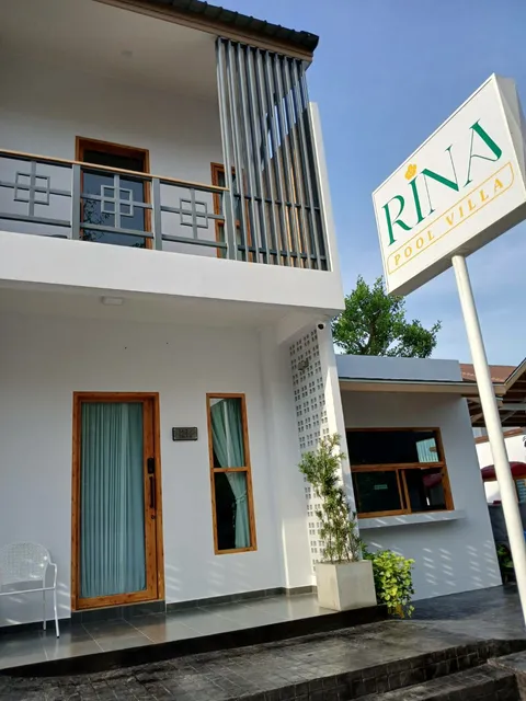 RINA poolvilla