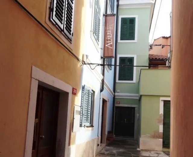 Hostel Alieti Izola - Isola