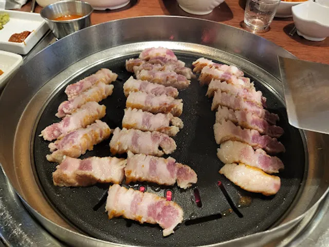 Grilling Man Sungseo