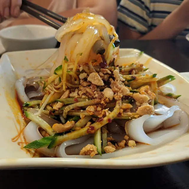 满江红 Red Lotus Restaurant