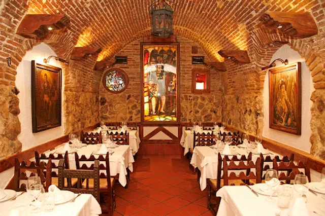 Las Cuevas de Luis Candelas · Restaurant
