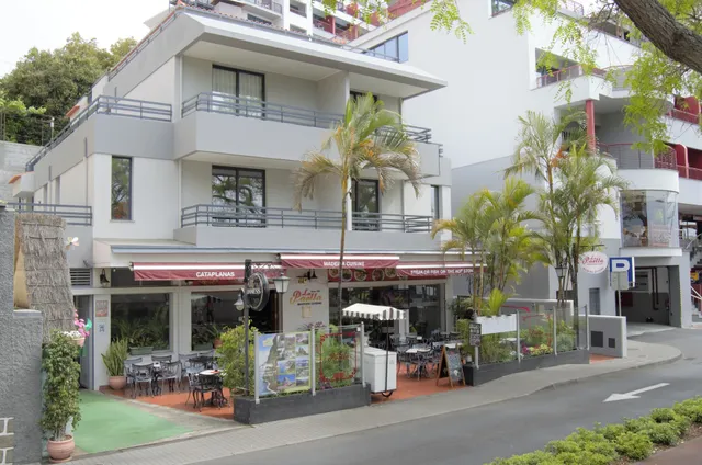 Apartamentos Vitoria by Petit Hotels