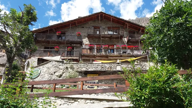 Locanda degli elfi e ristorante Mascha Parpaja, albergo diffuso