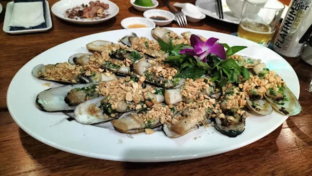 Sông - Seafood & Grill