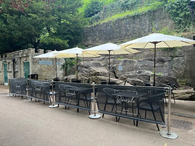 Riverside Cafe