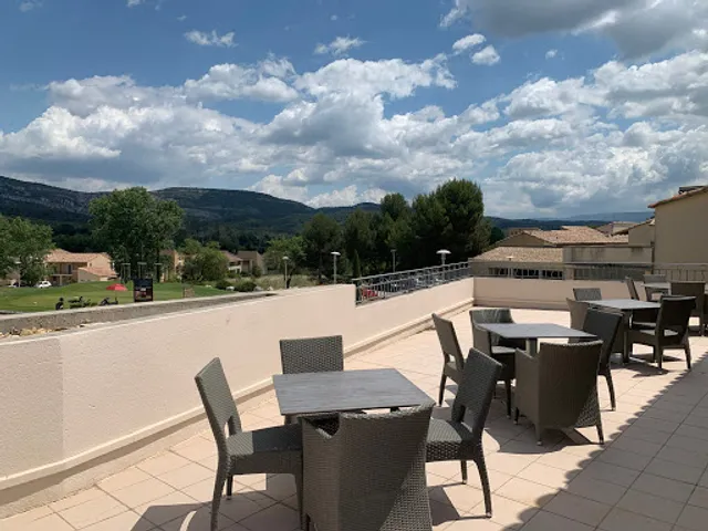 B2 - Restaurant du Golf de Saumane