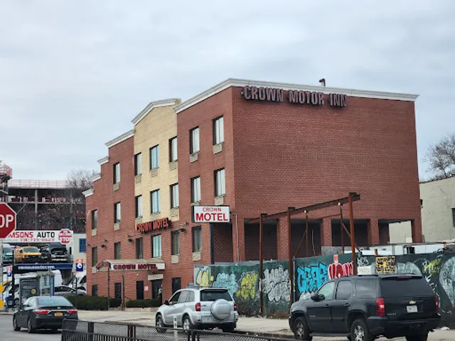 Crown Motor Inn