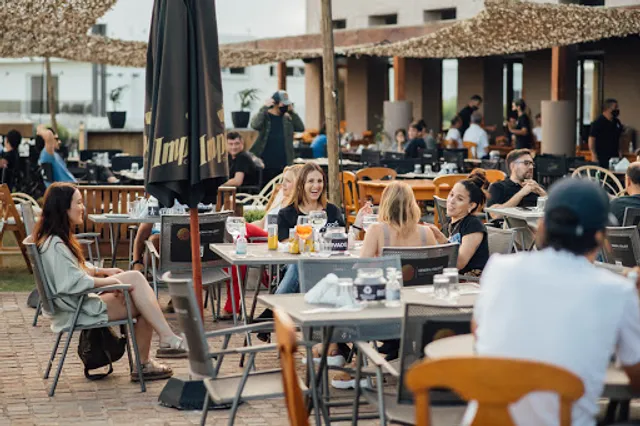 ARGUMENTO RESTAURANTE