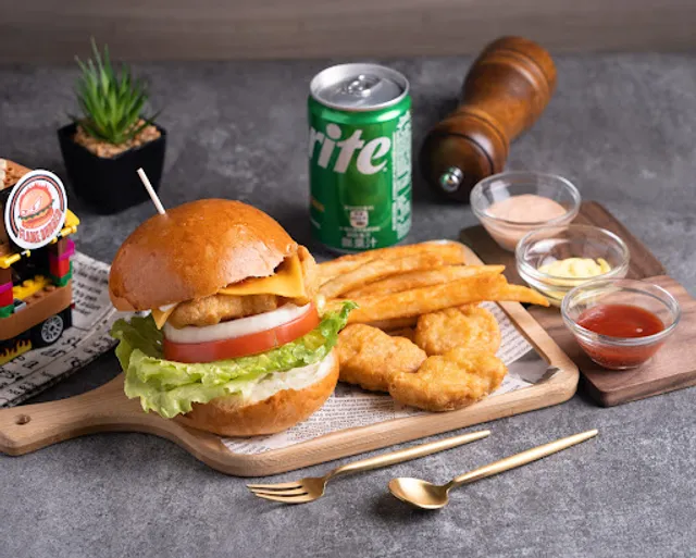 Flame Burger 火焰漢堡（長頸鹿美語）