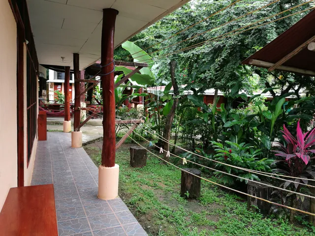 Jacobin Hostel & Cabins