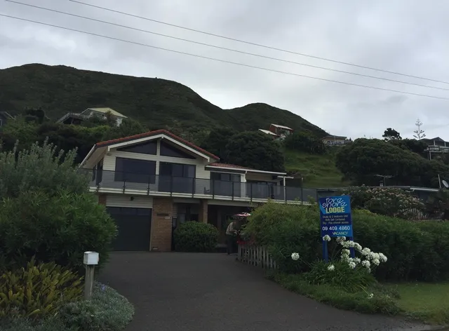 Foreshore Lodge