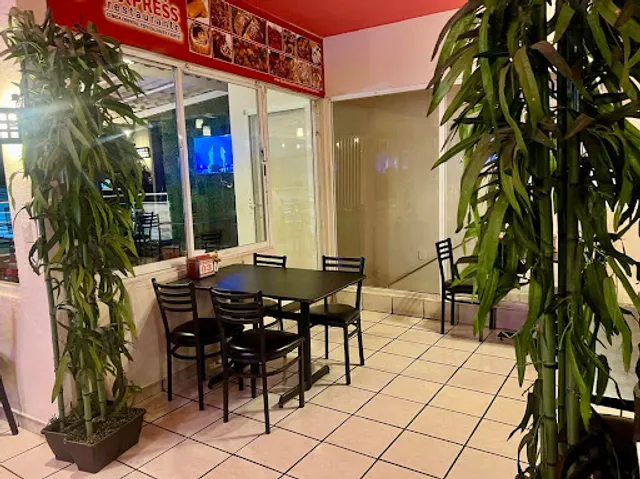 Sushi Express Restaurante