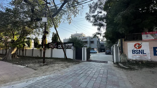 Teak Stays : Tulsa Bhawan