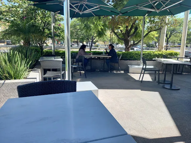 Starbucks Paseo Quintana