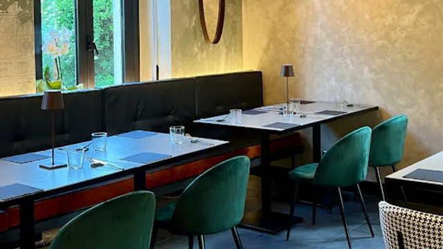 CHER Wine Bar Experience