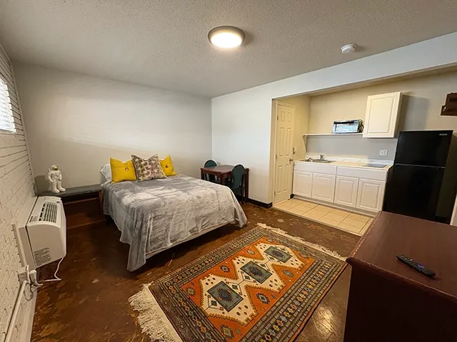 Eagle Suites Extended Stay hotel, Baton Rogue - Airline