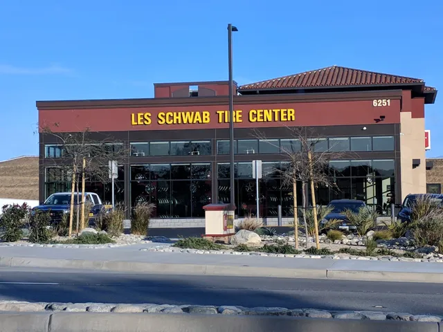 Les Schwab Tire Center
