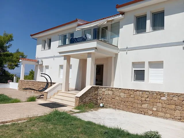 Muses deluxe apartments