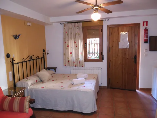 APARTAMENTOS RURALES VALLE DEL GUADALQUIVIR ( Quercus Valle del Guadalquivir S.L))