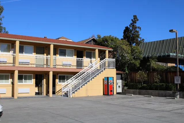 Signature Inn Berkeley