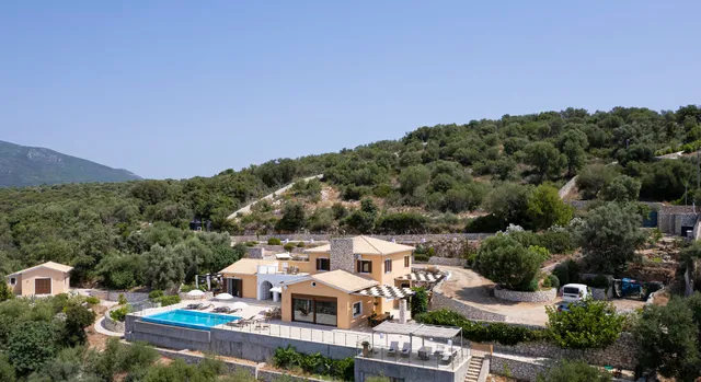 Adamas Villa