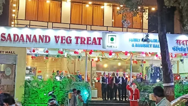 Sadanand Veg Treat & Banquet Hall