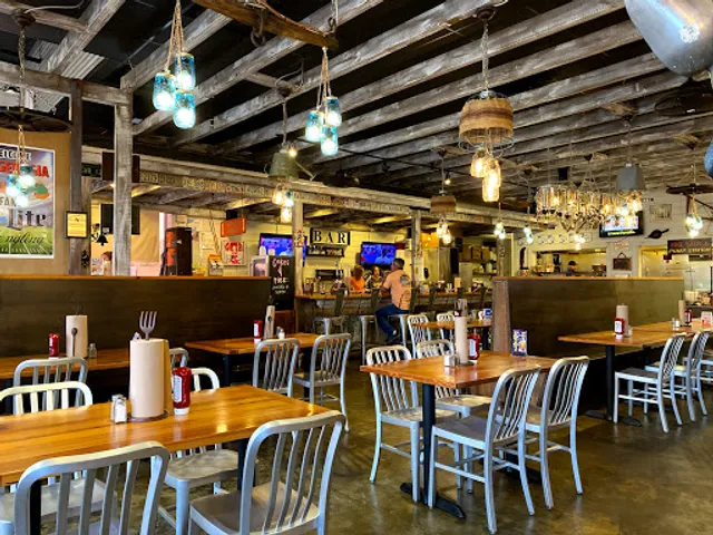 Willie Jewell’s Old School Bar-B-Q