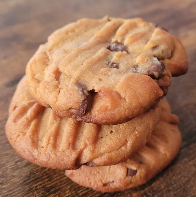 Charlies' Confection Connection