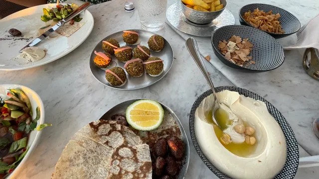 Em Sherif On The Roof