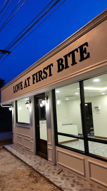 Love at first bite, khanom