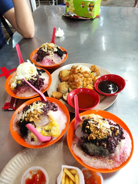 Medan Selera Taman Free School