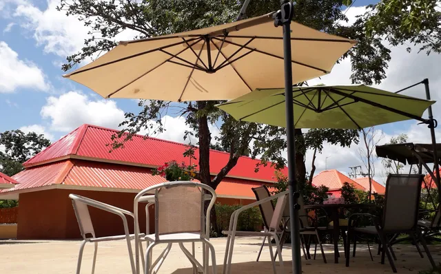 Wapi Pathum Earthen House Resort