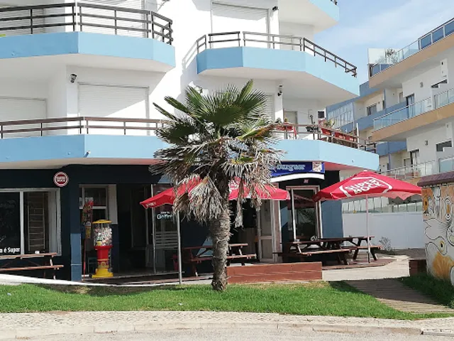 Dolphin - Caffé Burger & Games