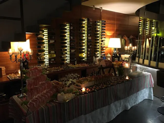 Ribò Two - Wine, Drink & Food. Aperitif Lounge.