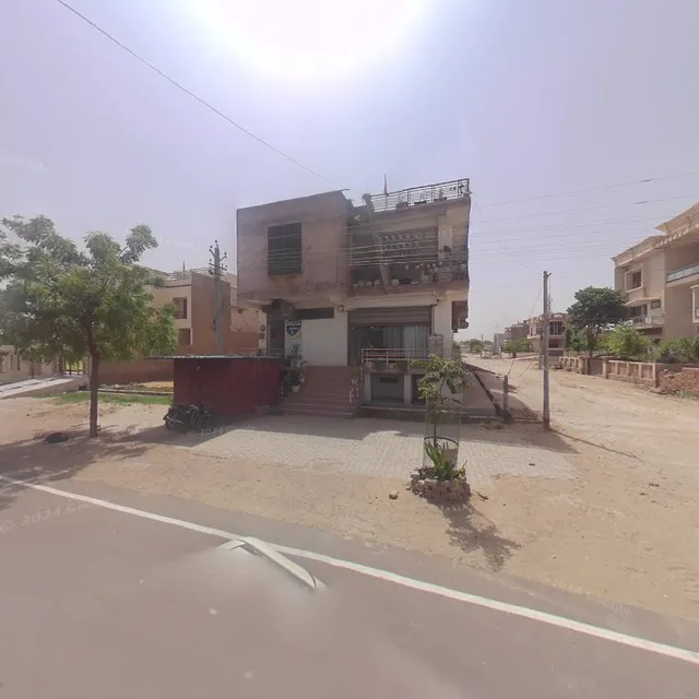 Crazy Bite Cafe & Restaurant