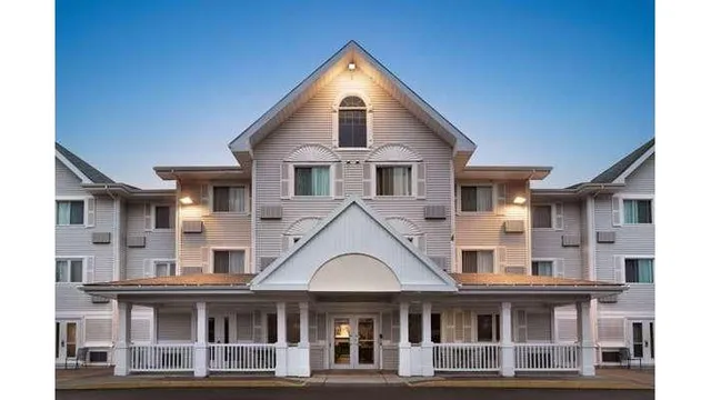 Travelodge Suites by Wyndham Moncton