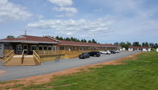 Lighthouse & Beach Motel