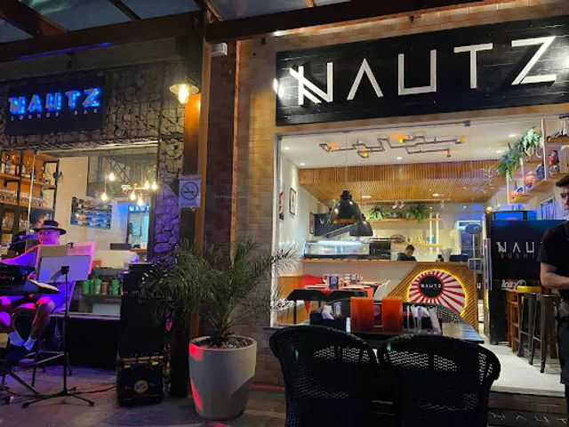 Nautz Burguer Sushi Lounge Bar