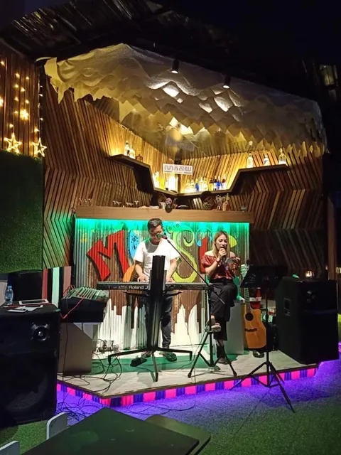 លាក់កាយស្កាយបារ​ LEAK KAY SKY BAR