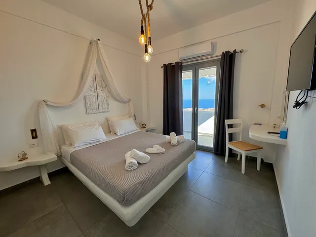 Eunoia Apartments Santorini