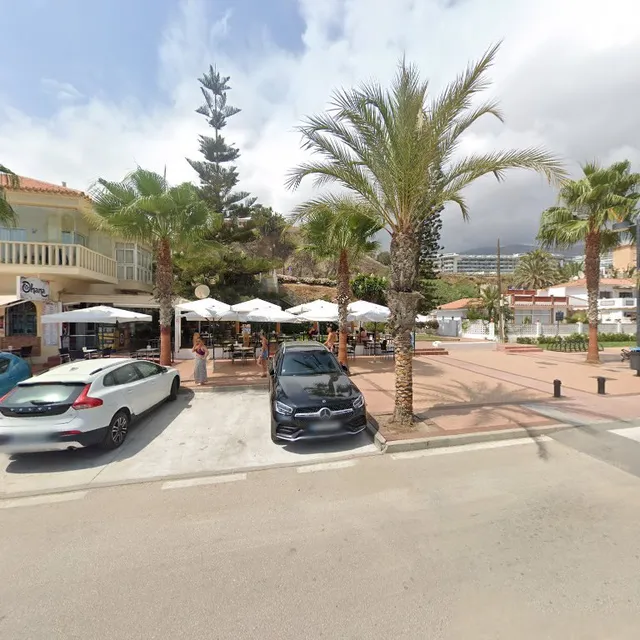 P.º Marítimo Rey de España, 144