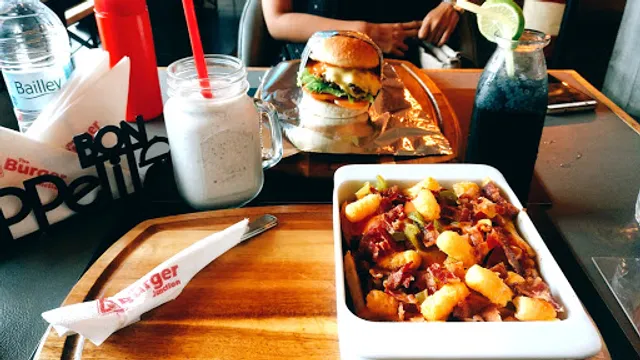 The Burger Junction, Kakkanad